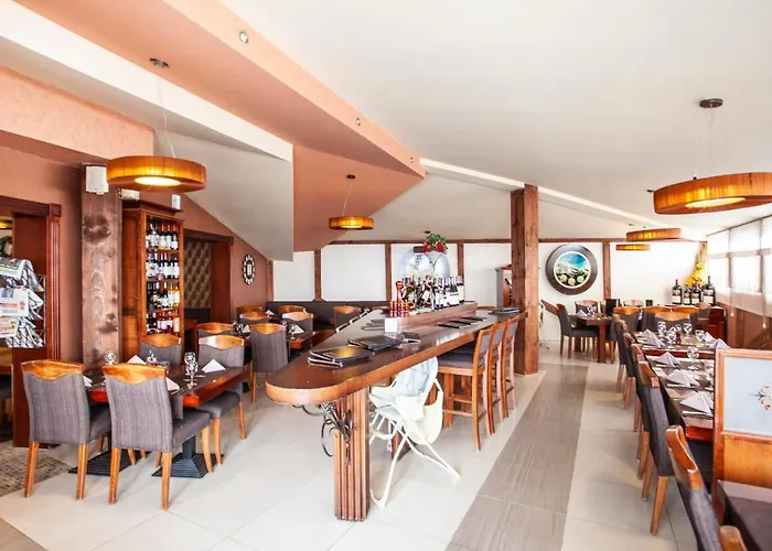 Hostgost At Kraljevi Cardaci *